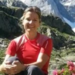 Laurence Abadie, ostéopathe, a suivi la formation praticien olfacto-reliance® de Vocation aroma